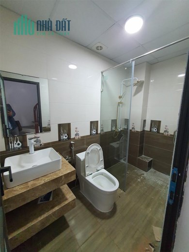 EM BÁN CĂN HỘ XÂY MỚI, 5 tầng, 4 phòng ngủ, 4 vệ sinh, phòng thờ, sân phơi tại Dương Nội, Hà Đông