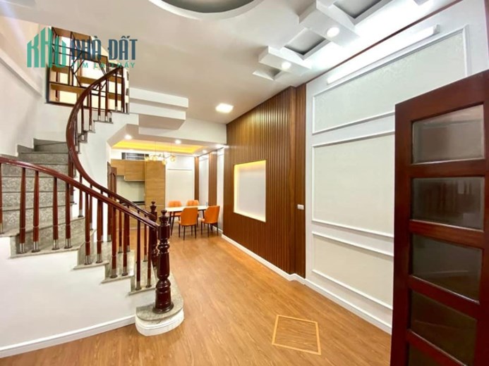 ĐỘC HIẾM THANH XUÂN - NGÕ RỘNG - ĐẸP LONG LANH 40M2, 4T, 4.4 TỶ - BÙI XƯƠNG TRẠCH - THANH XUÂN - HN.