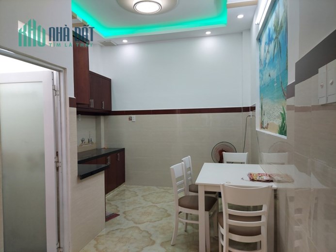 Bán nhà đẹp gò vấp, 40m2, 3 Tầng, 4. tỷ, Lê Đức Thọ, Oto đỗ cửa.