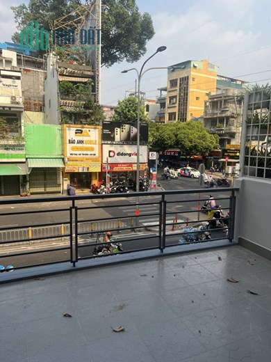Bán nhà MT Lê Hồng Phong quận 10
