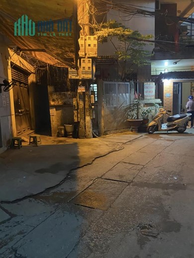 Cực Phẩm, Bán nhà Trần Thái Tông, Cầu Giấy Lô góc 56m2  4tầng chỉ với 7tỷ