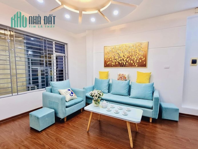 CỰC PHẨM 0855.99.44.88 Bán nhà đẹp ở 898 Đường Láng 36m2, 5 tầng ở ngay chỉ với 4 tỷ