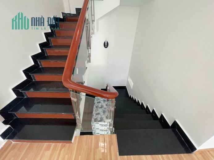 Bán nhà đẹp Gò Vấp 42m2, 4 Tầng, Chỉ 4. tỷ, Thống Nhất. Oto Thông.