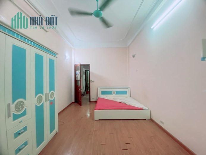 Bán nhà ngõ 24 Kim Đồng 45m2 giá 8.6 tỷ, ô tô
