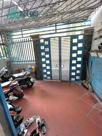 Bán Gấp Nhà Gia Thụy Long Biên 83M x 4 Tầng . Ô Tô , 10m Ra Ô Tô Tránh , Ngõ Thông . Giá 6.3 Tỷ .