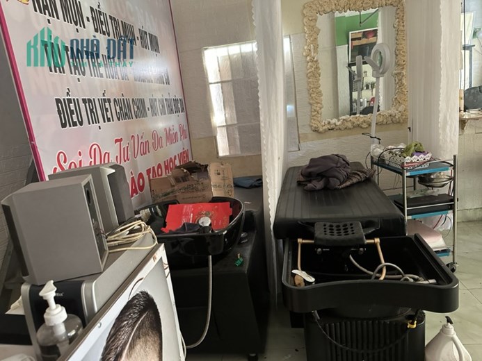 SANG NHƯỢNG TIỆM TÓC NAM NỮ SPA ĐỊA CHỈ KHU PHỐ TRUNG LỢI, PHƯỜNG HƯNG LONG, CHƠN THÀNH, BÌNH PHƯỚC