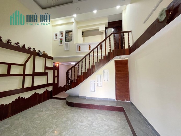 Bán gấp nhà mới 2 tầng (5x16m) thị trấn Cần Giuộc Long An - 1.7 Tỷ