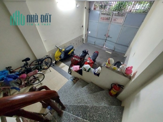 Bán nhà phân lô Tôn Đức Thắng 42m2 x 3 tầng, gần oto, ngõ thông, 4.95 tỷ