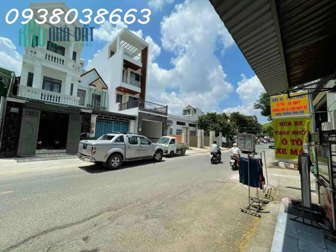 Bán Nhà Mặt Tiền 330m2. Gần Đường Nguyễn ảnh Thủ.Quận 12