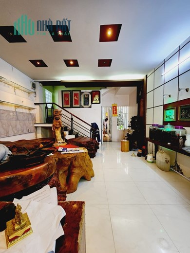 Bán Nhà MT Biên Cương P.Ngô Mây Quy Nhơn , 120m2 , 2 Mê , Giá 11 Tỷ