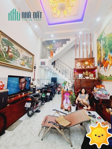 CHỈ 3.X tỷ, NHÀ HXH THÔNG LÊ VĂN QUỚI, 3 TẦNG, AN NINH, DÂN TRÍ CAO.