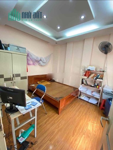 Cho thuê nhà ngõ  Cầu Giấy 40m2 x 5T 5 ngủ 3wc