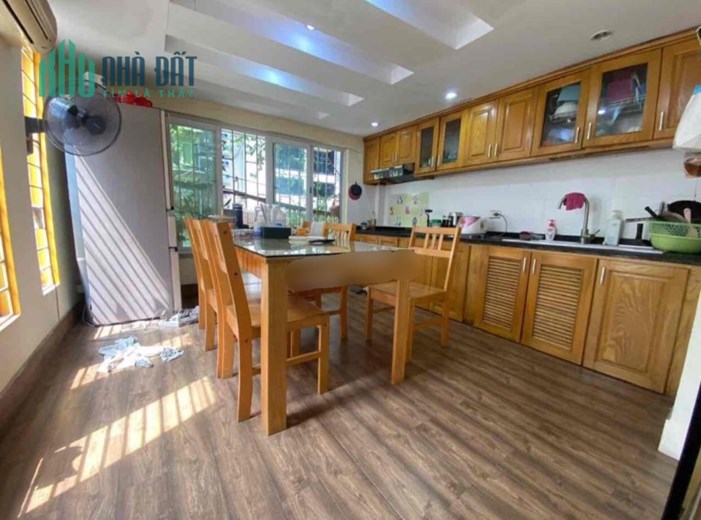 Cho thuê nhà ngõ  Cầu Giấy 40m2 x 5T 5 ngủ 3wc