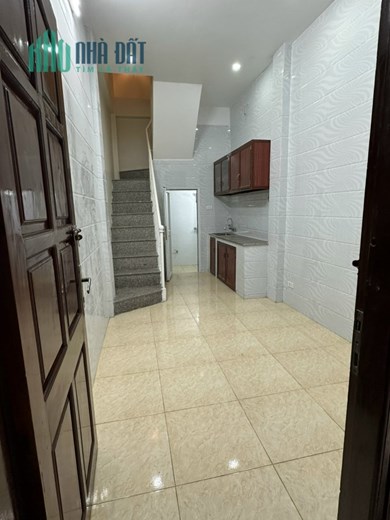 cho thuê nhà ngõ Võ Chí Công 25m2 x 4T 3 ngủ 3 wc
