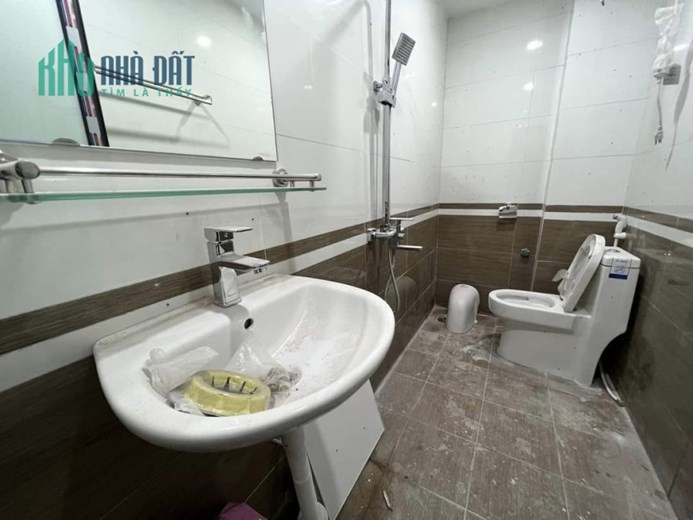 Nhà bán tổ 15 Kiến Hưng, Hà Đông, 52/56m2, 5 tầng, 4,4m mặt tiền, giá 9 tỷ.