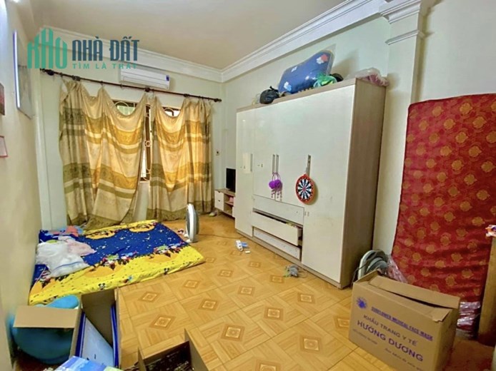Siêu hiếm! Hạ giá nhà Khâm Thiên, 30m2 x 4Tầng, ra phố 30m, ngõ rộng, 2 thoáng, giá 3.1 tỷ