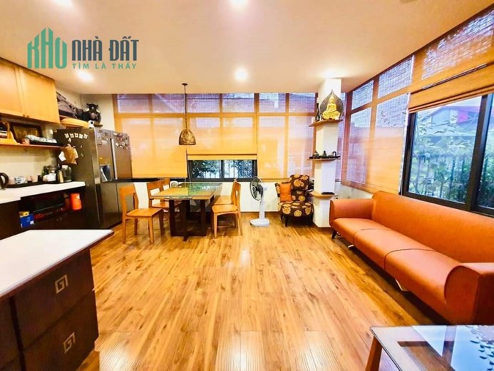 VIEW HỒ TRIỆU ĐÔ - LÔ GÓC - Ô TÔ - NHÀ VÕ THỊ SÁU - 42M - T5 - VIP HAI BÀ TRƯNG