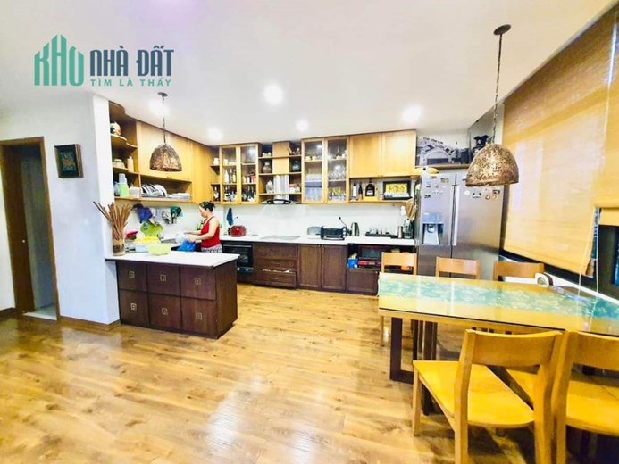 VIEW HỒ TRIỆU ĐÔ - LÔ GÓC - Ô TÔ - NHÀ VÕ THỊ SÁU - 42M - T5 - VIP HAI BÀ TRƯNG