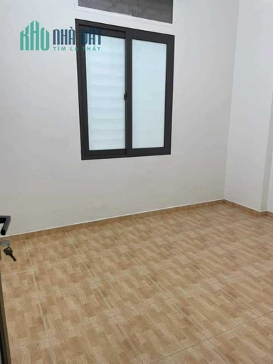Bán Nhà nhõ 278 Phố Tôn Đức Thắng 41,4m2 x 3 tầng, gần Phố, ngõ nông, 4 phòng ngủ, giá cho các nhà