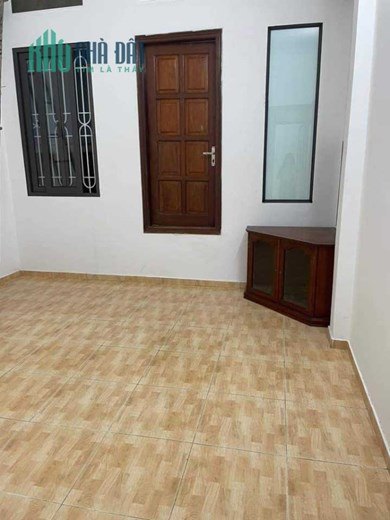 Bán Nhà nhõ 278 Phố Tôn Đức Thắng 41,4m2 x 3 tầng, gần Phố, ngõ nông, 4 phòng ngủ, giá cho các nhà