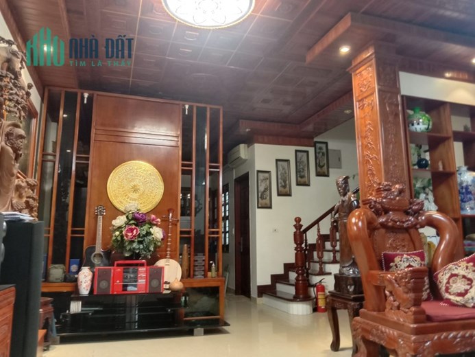 Biệt Thự Sân Vườn KĐT Việt Hưng 105m2, 4 Tầng, MT 7m, Vỉa Hè – Ô tô Tránh giá 20 Tỷ