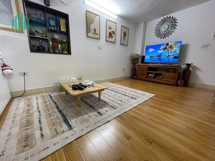 GIA ĐÌNH BÁN NHÀ 5 TẦNG DT: 27M2 x MT: 4.7M GIÁ: 3.25 TỶ PHỐ XÃ ĐÀN MẶT NGÕ THÔNG KINH DOANH BUÔN