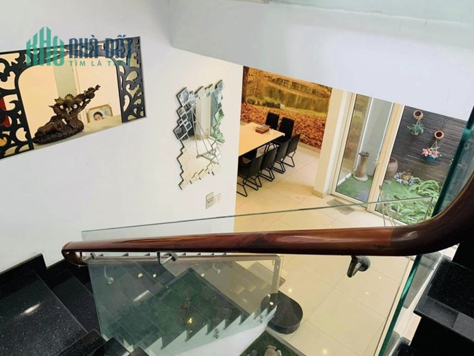 🏡 BIỆT THỰ QUẬN 7 - MẶT TIỀN NGUYỄN VĂN LINH CÁCH 100M - 10x20 VUÔNG - CHỈ VỚi 28 TỶ 900  🏡