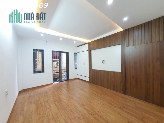 Bán Đất tặng nhà phố Văn Cao full nội thất 42m 5Tầng MT 4,9m chỉ 4,15 tỷ.