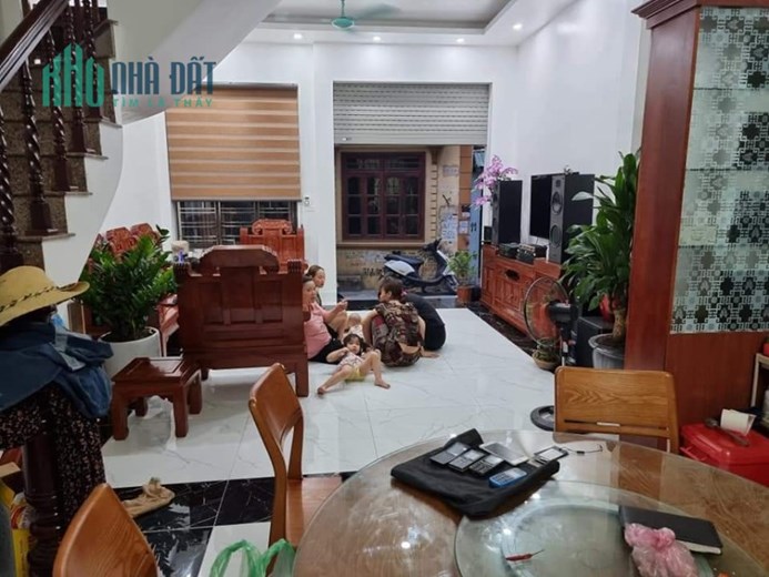 PHỐ ẨM THỰC – Nhà 5 tầng Tống Duy Tân 37m MT5m chỉ 8 tỷ - GẦN PHỐ, SÂN RỘNG, MỚI ĐẸP Ở NGAY