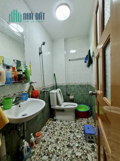 Nhà đẹp ở luôn Khương Trung, dân xây, ô tô, kinh doanh: 48Mx6T - MT 5M - 4.86 tỷ.