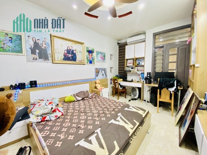 BÁN GẤP NHÀ GIÁP NHẤT THANH XUÂN-DIỆN TÍCH 33M-6 TẦNG NHỈNH 4,5 TỶ.