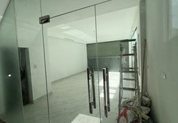 Chính chủ cần cho thuê phòng tầng 2 cho thuê làm văn phòng tại số 94 Thạch Bàn, Long Biên
