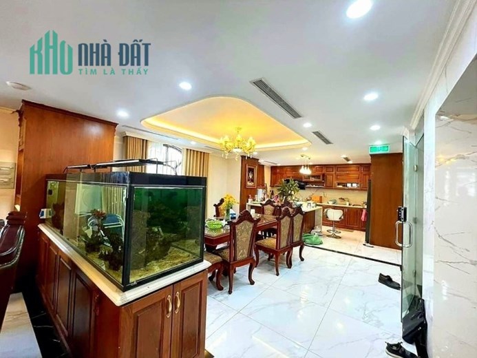 Bán nhà phố Tạ Quang Bửu 100m2 mt 6m 23 tỷ oto tránh, chính chủ