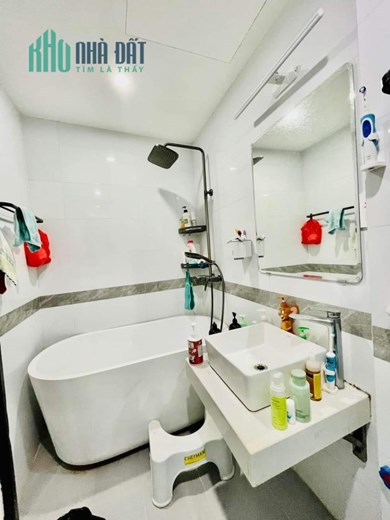 Bán nhà 5 tầng Nguyễn Lương Bằng, Đống Đa nhà đẹp ở sướng chỉ 3 tỷ.