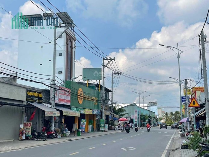 BÁN NHÀ ĐẤT MT 152 ĐƯỜNG CHIẾN KHU, P.THẠNH LỘC QUẬN 12, DT: 2.000M2 THỔ CƯ, GIÁ 300 TỶ