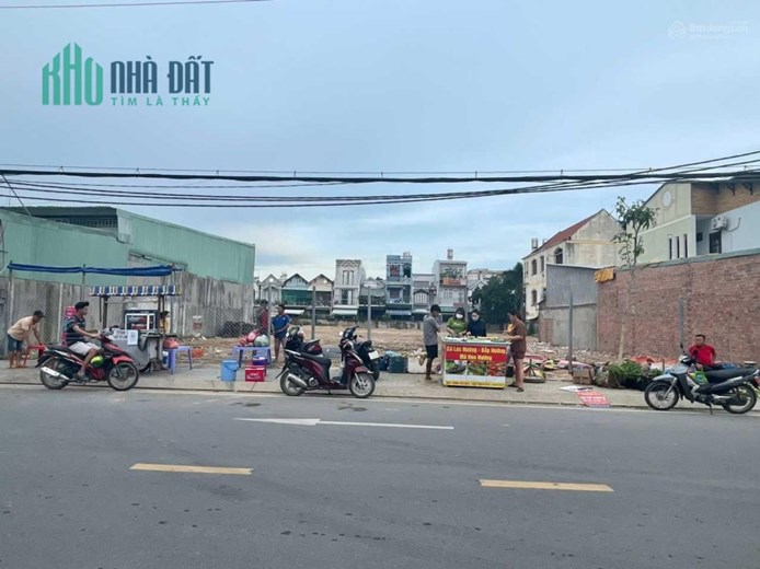 BÁN NHÀ ĐẤT MT 152 ĐƯỜNG CHIẾN KHU, P.THẠNH LỘC QUẬN 12, DT: 2.000M2 THỔ CƯ, GIÁ 300 TỶ