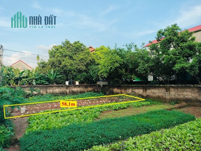 𝐧𝐠𝐚𝐲 𝟓𝟖,𝟏𝐦 𝐤𝐡𝐮 𝐔ỷ 𝐛𝐚𝐧 Diện tích 58,1m Khu Ủy ban Phụng Châu
 Mặt tiền 4,5m -