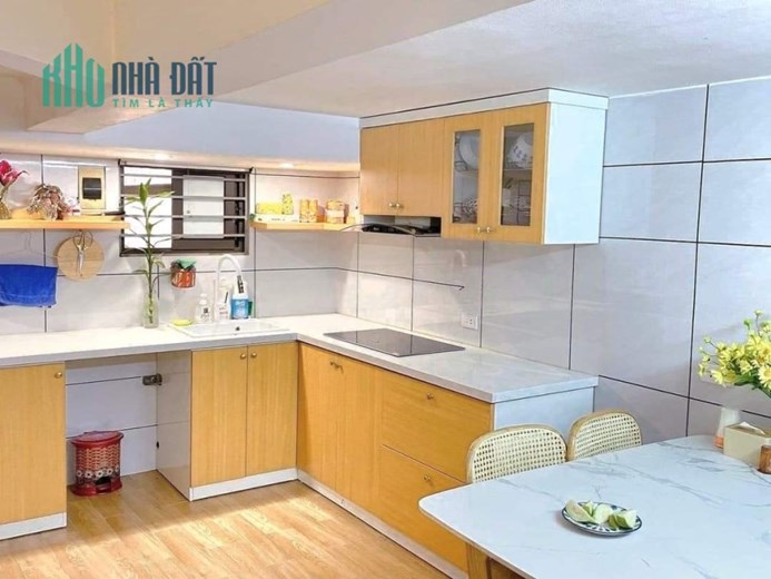 MẶT PHỐ LỚN CẦU GIẤY - MẶT TIỀN RỘNG - KINH DOANH ĐỈNH . VỈA HÈ ĐƯỜNG 2 LÀN 106 M, 59 TỶ.