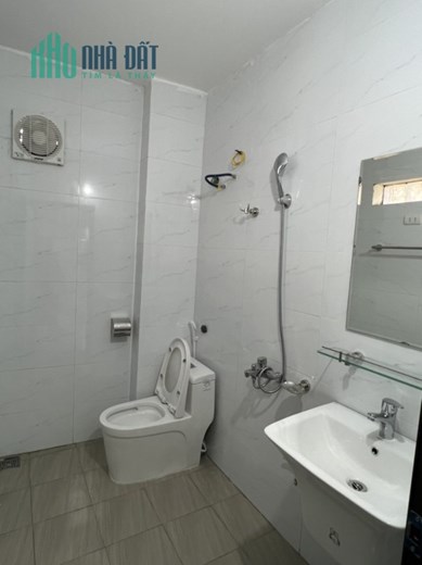 Bán nhà Đặng Văn Ngữ 35m2 4 tầng, mt 4.5m, cửa sổ thoáng mát, 3.4 tỷ