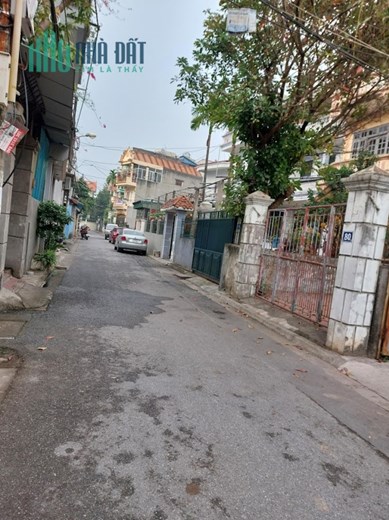 BÁN ĐẤT NGỌC THỤY , THÔNG SỐ ĐẸP – TÀI CHÍNH QUÁ HỢP LÝ  – NGÕ TO THÔNG CÁC HƯỚNG – Ô TÔ VÀO NHÀ.