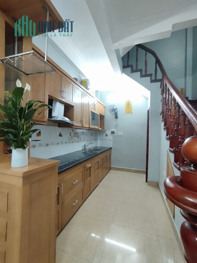 Tôi cần Bán nhà Khương Đình Lô góc 35mx5 tầng tự xây,2 thoáng vĩnh viễn ,ô tô qua nhà,kinh doanh