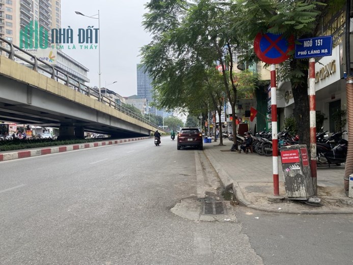 Siêu Phẩm, Bán nhà Chùa Láng, Đống Đa 40m2, 5 tầng,2 thoáng  tặng full nội thất vip