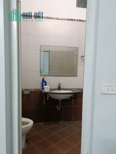CẦN CHO THUÊ NHÀ VP GIẢI PHÓNG 4 TẦNG, 100M2, GIÁ 25 TRIỆU/THÁNG, HỢP ĐỒNG LÂU DÀI