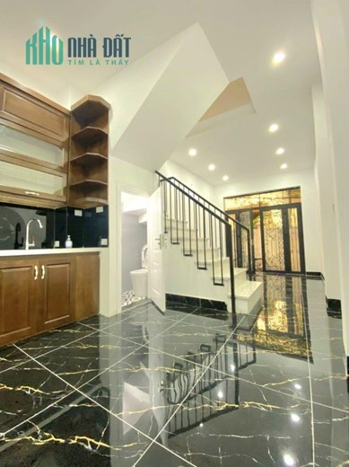 THU HỒI VỐN !! CHỈ 3.95 tỷ LẠC LONG QUÂN - TÂY HỒ nhà đẹp mê ly - 2 thoáng - 4 PN