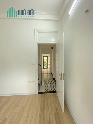 THU HỒI VỐN !! CHỈ 3.95 tỷ LẠC LONG QUÂN - TÂY HỒ nhà đẹp mê ly - 2 thoáng - 4 PN