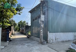 SIÊU HÓT…..BÁN ĐẤT TẶNG NHÀ XƯỞNG giáp Thị Trấn Chúc Sơn chỉ 2x triệu/m 
- Diện tích: 164,7m  full