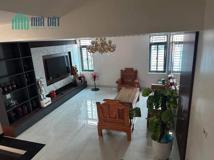 Bán nhà 3 tầng  Vĩnh Thịnh, Khai Quang  Diện tích : 103m2, giá 4,6 tỷ.