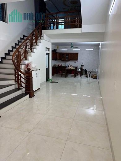 Bán nhà 3 tầng  Vĩnh Thịnh, Khai Quang  Diện tích : 103m2, giá 4,6 tỷ.