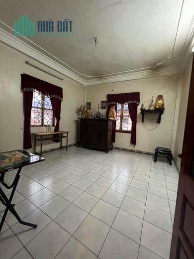 CẦN CHO THUÊ MẶT BẰNG VĂN PHÒNG, KHO THANH TRÌ 3 TẦNG, 200M2, GIÁ 20 TRIỆU/THÁNG, HĐ LÂU DÀI.