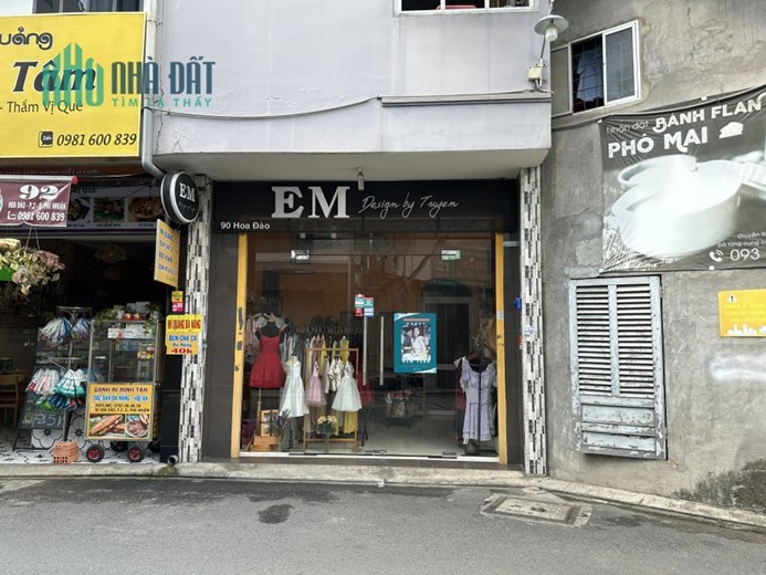 CHÍNH CHỦ SANG SHOP THỜI TRANG TÂM HUYẾT MẶT TIỀN ĐƯỜNG HOA ĐÀO - PHƯỜNG 2 - PHÚ NHUẬN - TP HỒ CHÍ